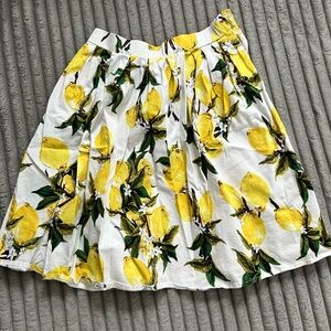 Lemon Print White Skirt